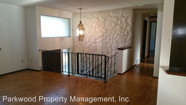 Foto del edificio - 5 br, 2 bath House - 10863 113th Ave SW