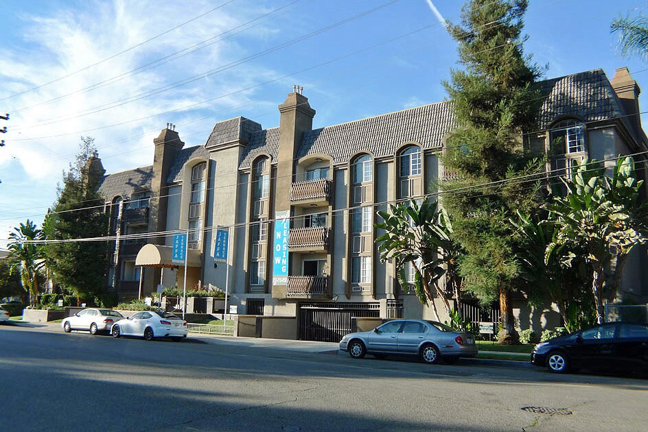 Jaffa Terrace 10741 Camarillo St Toluca Lake, CA Apartments for