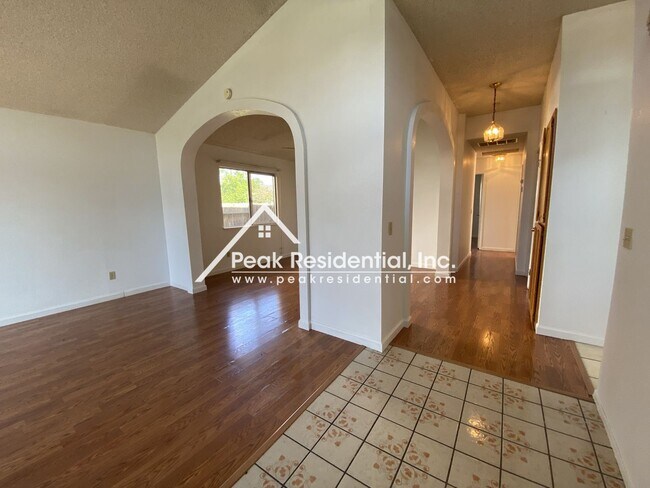 Building Photo - 3 br, 2 bath House - 7878 Cresentdale Way