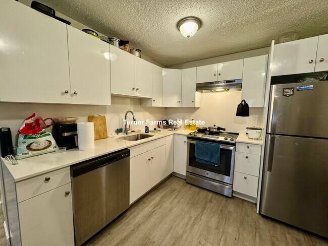 Foto del edificio - 226 Parker Hill Ave