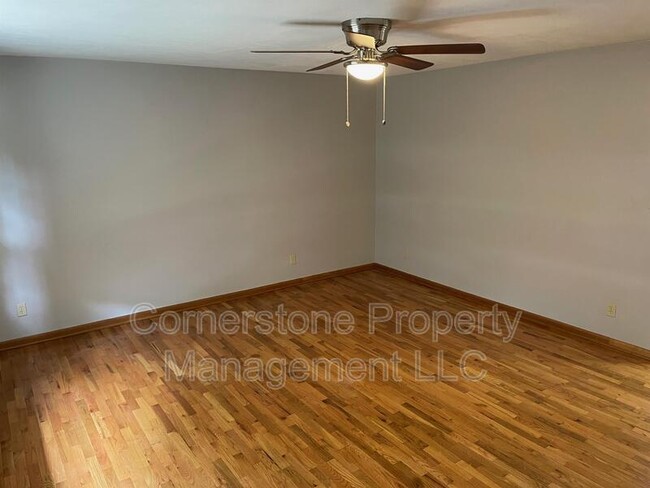 Building Photo - 1110 Elm St