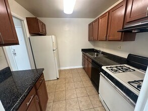 Interior Photo - Summit Hills