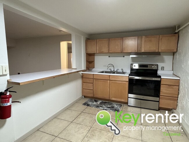 Foto del edificio - North Tacoma Home with Units available!