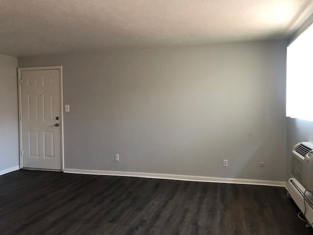 Building Photo - 1437 Moline
