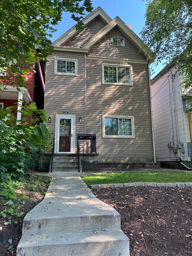 Foto principal - 309 Biddle Ave