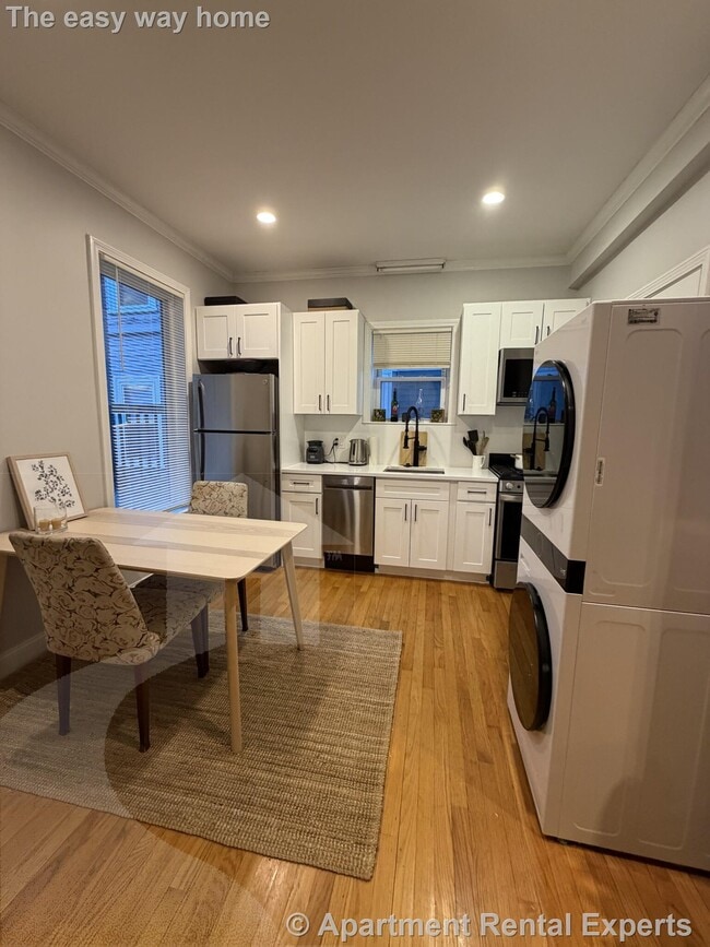 Photo - 1576 Cambridge St Apartment