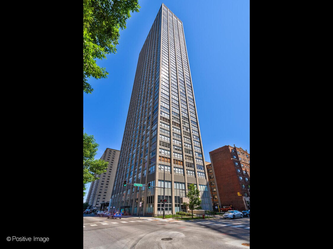 Primary Photo - 655 W Irving Park Rd