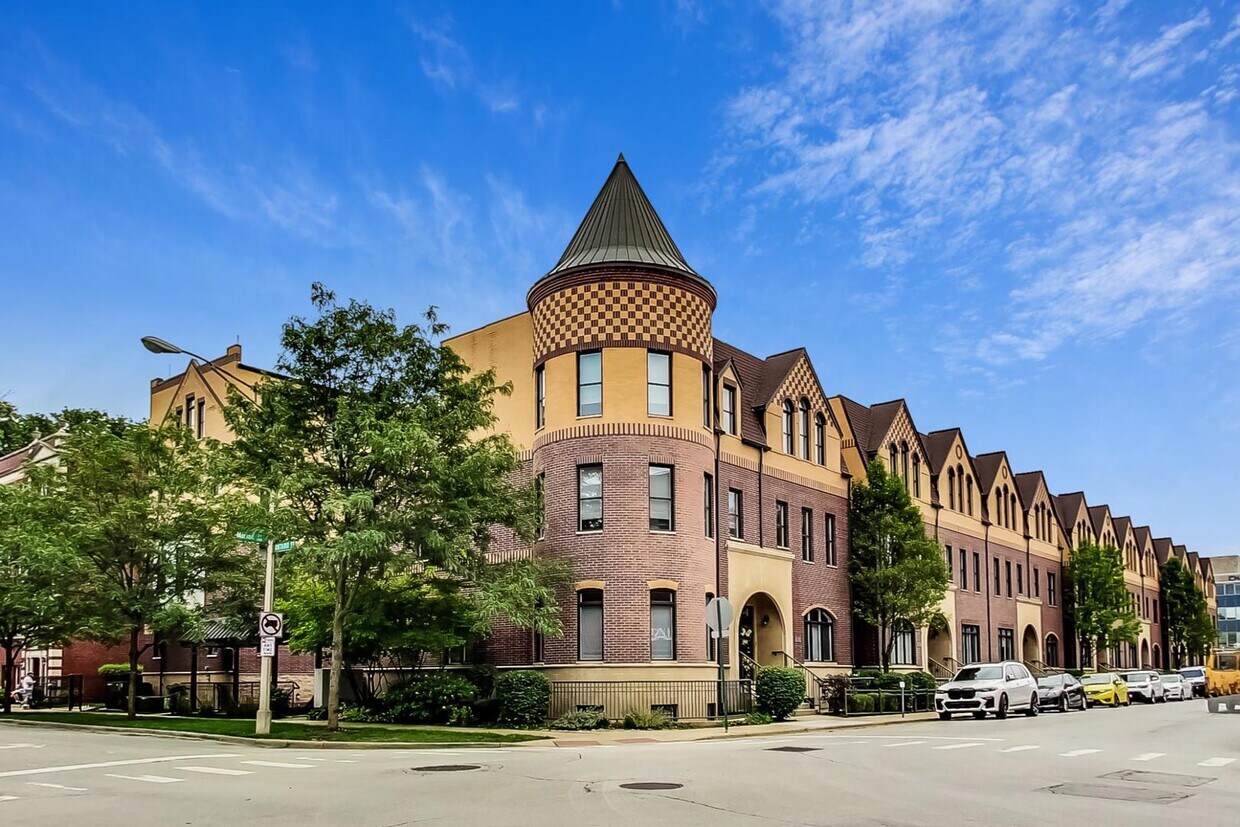 Primary Photo - 170 N Marion St