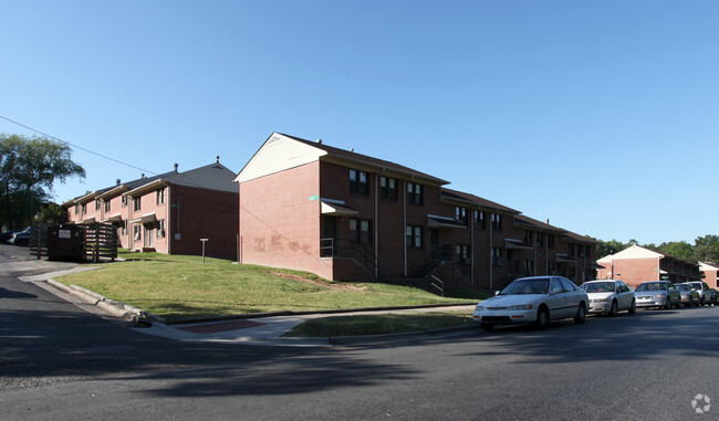 Foto del edificio - McDougald Terrace Apartments