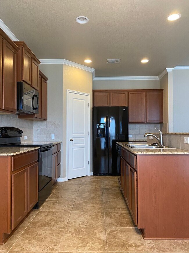 Foto del edificio - Charming 3-Bedroom Home in Wyndham Neighbo...