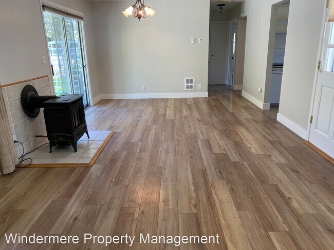 Building Photo - 2 br, 1 bath House - 426 Weaver Road NW