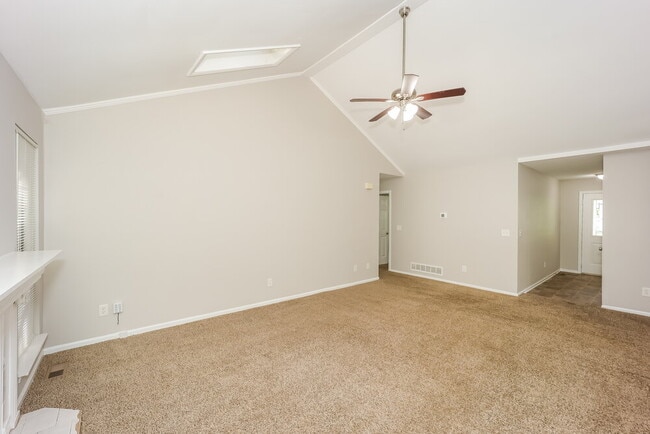 Building Photo - 7715 Governors Ln