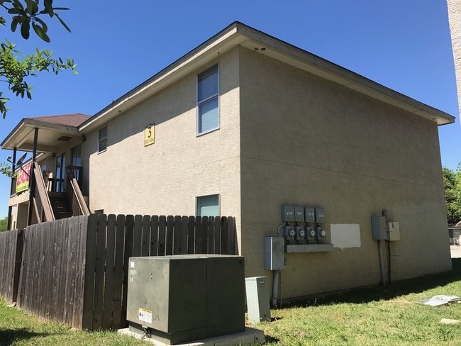 Building Photo - 6551 Spring Time Dr