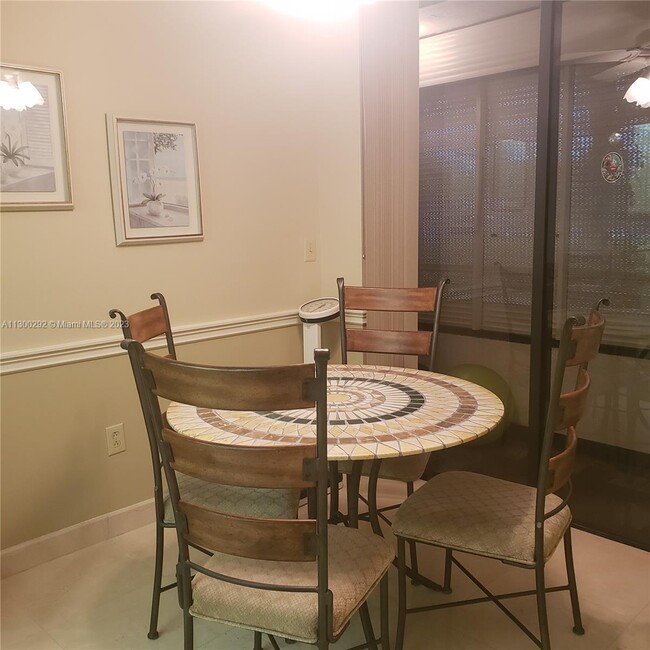 Foto del edificio - 1470 Sheridan St