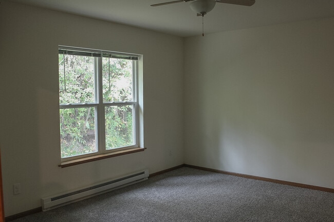 Building Photo - 1217 Salem Dr