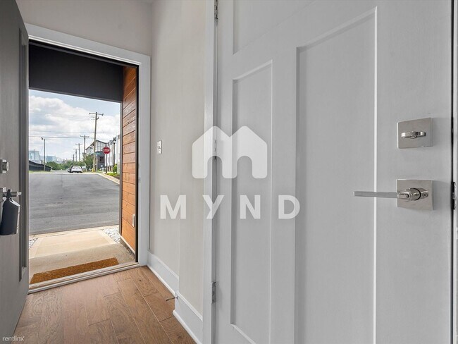 Foto del edificio - 3 br, 4 bath Townhome - 4201 Bryant Terrac...
