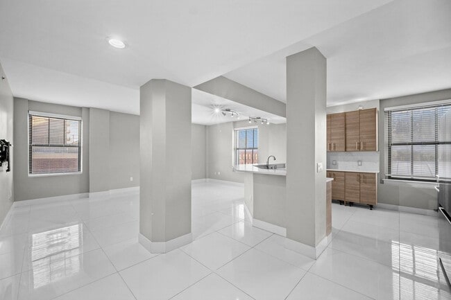 Building Photo - Beautiful Furnished 2-Bed, 2-Bath Condo in the Heart of Downtown Des Moines