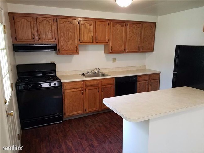 Foto del edificio - 384 Chapel Pl