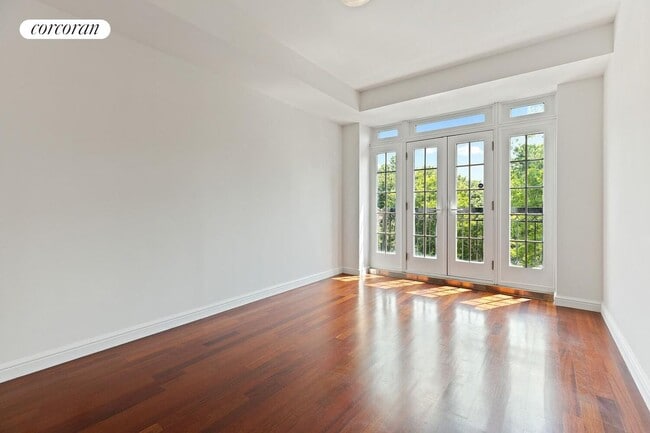 Building Photo - 353 3rd St