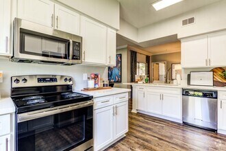 Building Photo - 1108 Enclave Pkwy