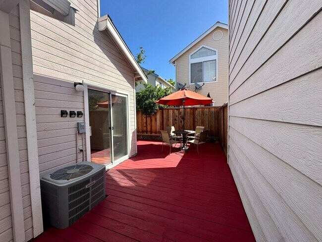 Foto del edificio - NEWARK GEM! 2 Bedroom 2 bath !