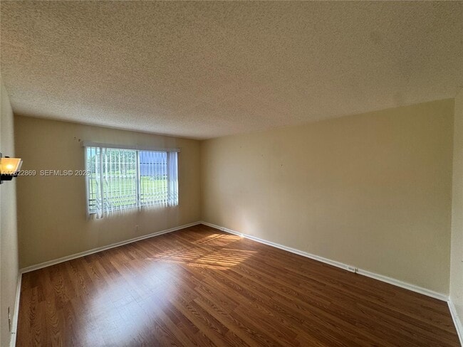 Building Photo - 1200 SW 125th Ave