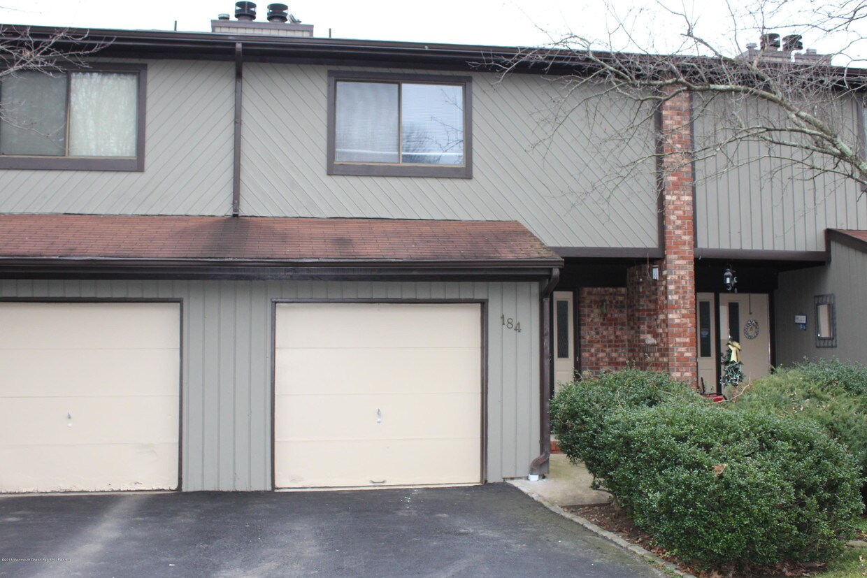 184 Heywood Ct Unit 105, Matawan, NJ 07747 Condo for Rent in Matawan
