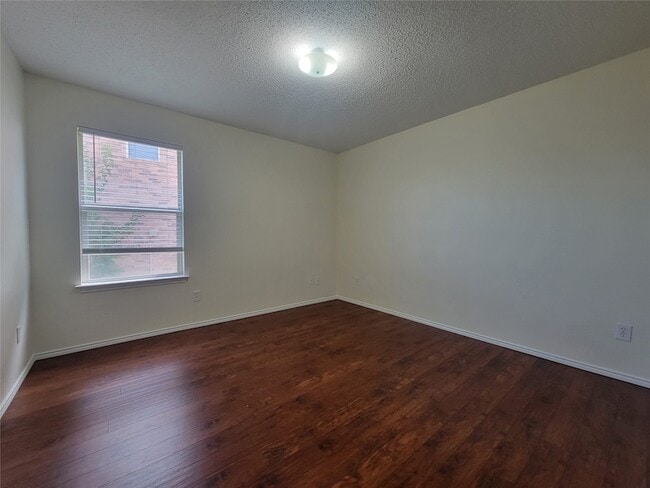 Foto del edificio - 1537 Fairfield Dr