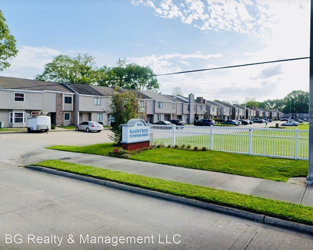 2 br, 2.5 bath House 2826 Louisiana Ave House Rental in