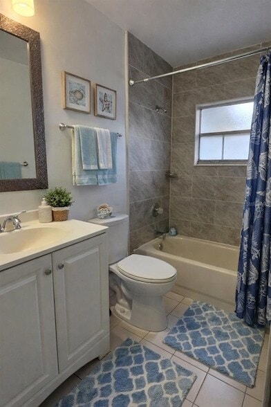 Building Photo - 5793 Oleander Dr