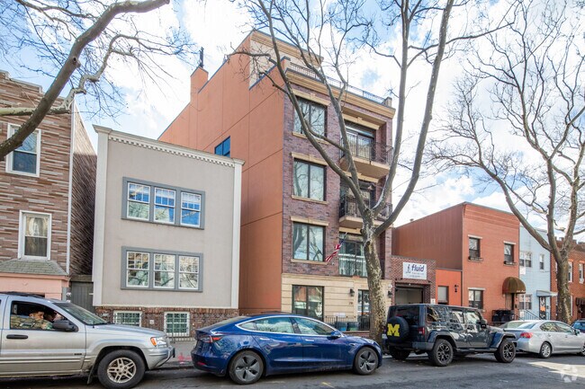 Foto del edificio - 218 Frost St