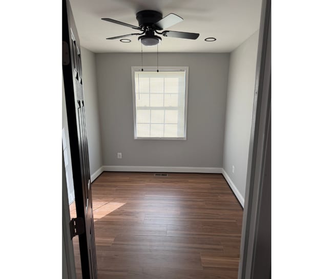 Building Photo - 101 Edgewood St