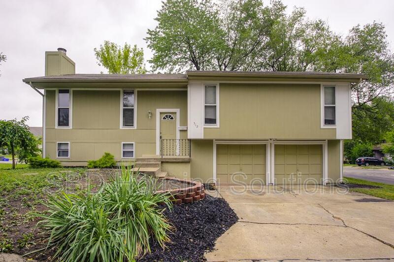 Foto principal - 512 NE Weathervane St