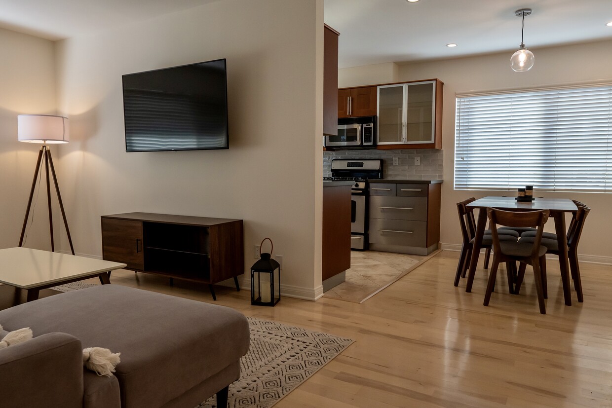 Foto principal - 866 Hilldale Ave