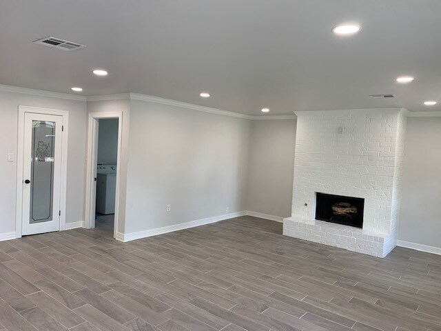 Building Photo - 3202 Anita Cir