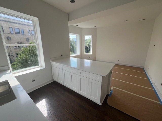 Foto del edificio - 3726 N Racine Ave