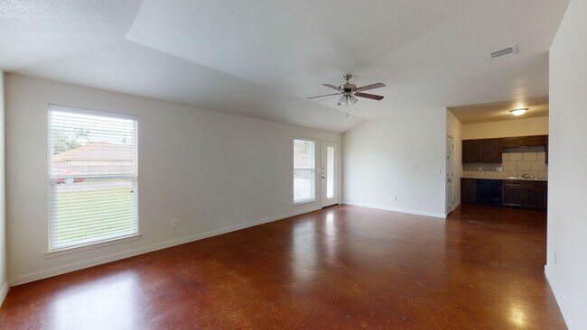 Building Photo - ALL STAINED CONCRETE FLOORING DUPLEX IN HA...