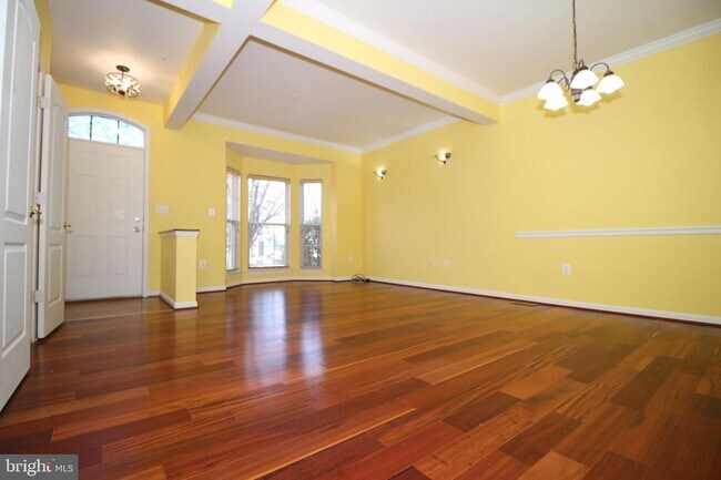 Building Photo - 1539 Sunswept Dr