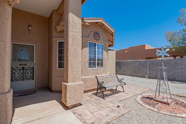 Foto del edificio - "Well Maintained 2-Bedroom, 2 Bathroom hom...