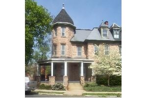 Primary Photo - 557 Centre Ave