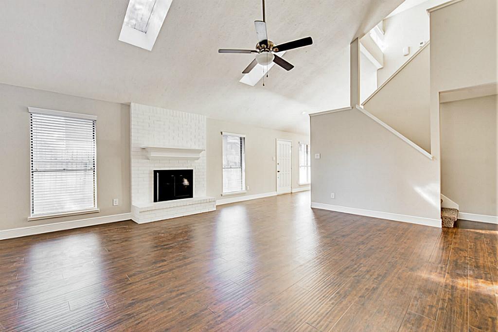 Primary Photo - 13830 Hollowgreen Dr