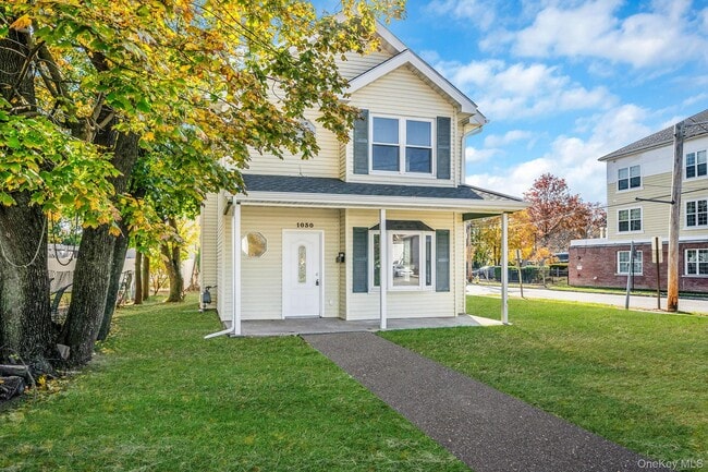 Building Photo - 1030 Prospect Ave