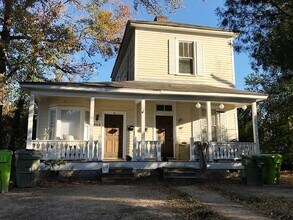 Building Photo - 932 Texas St