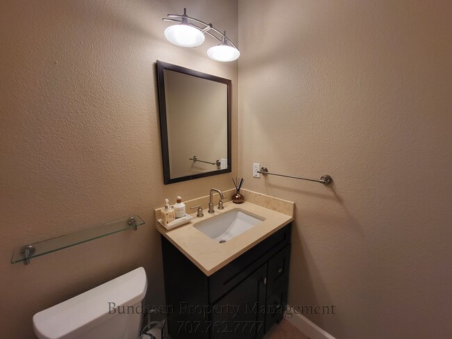 Foto del edificio - 1727 Southgate Dr