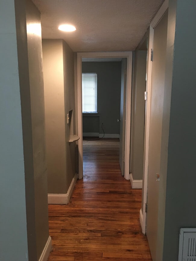 Building Photo - 141 Glenridge Pl