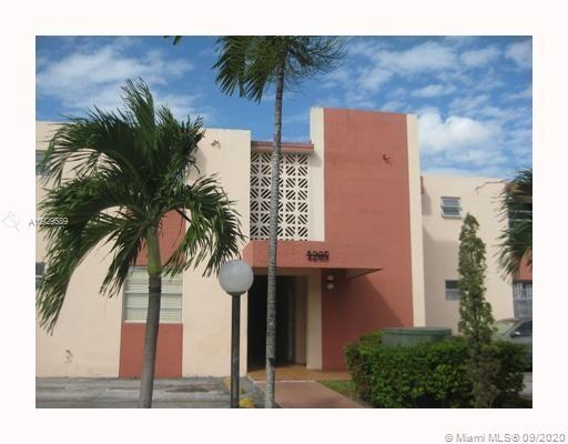 Building Photo - 1285 W 26th Pl