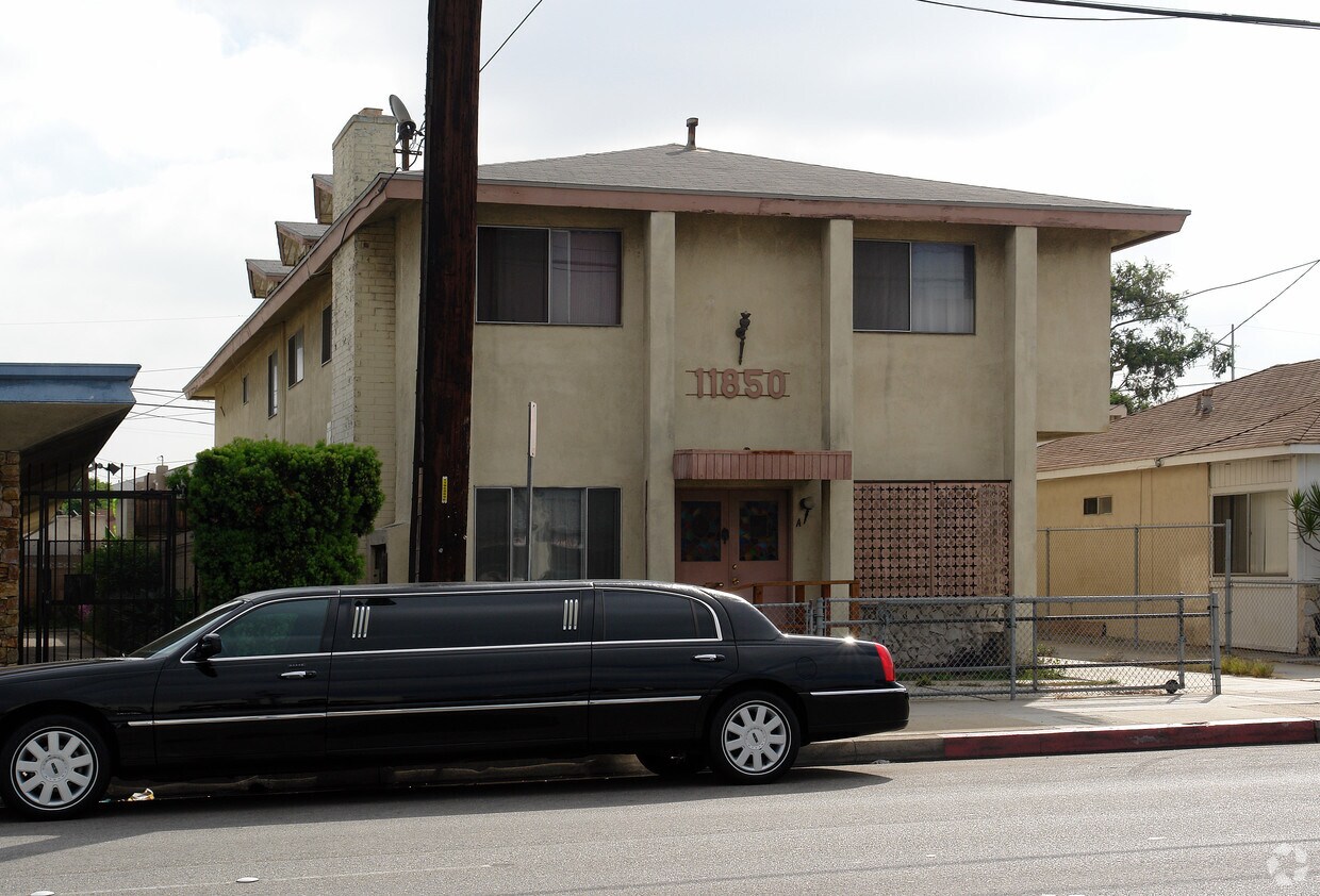 Foto del edificio - 11850 Inglewood Ave