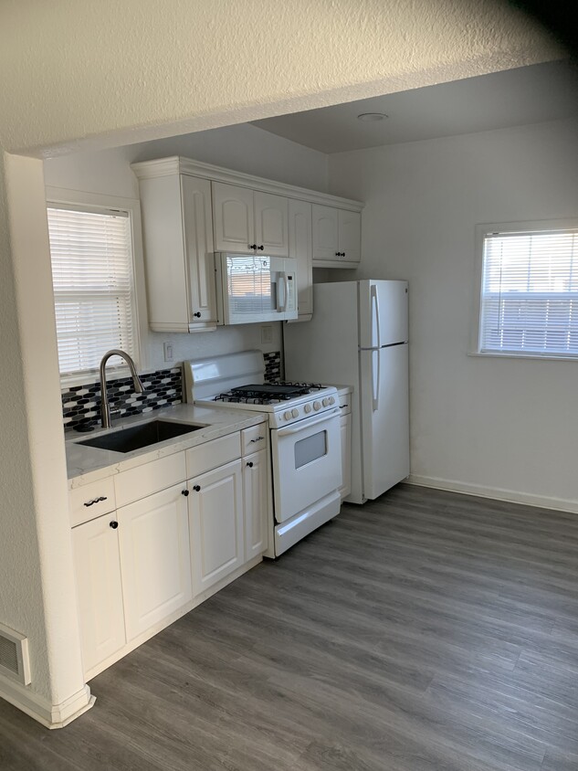 Kitchen - 2019 E 20th St