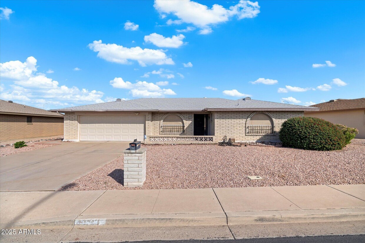 Primary Photo - 4530 E Emelita Ave