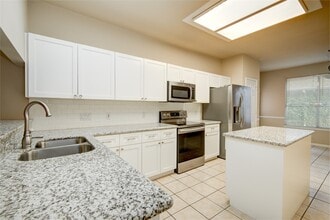 Building Photo - 18422 Auburn Woods Dr